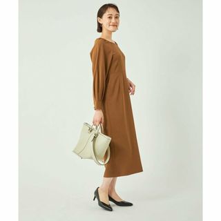 ユナイテッドアローズグリーンレーベルリラクシング(UNITED ARROWS green label relaxing)の【MD.BROWN】スクエアネック コンシャス ワンピースーストレッチ・防シワ-(ロングワンピース/マキシワンピース)