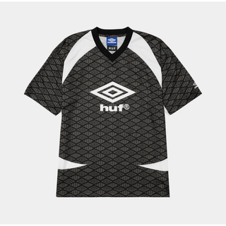 ハフ(HUF)のHUF   UMBRO  Tシャツ　サイズM(Tシャツ/カットソー(半袖/袖なし))