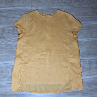 ドゥクラッセ(DoCLASSE)の麻素材100%・鮮やかな黄色、暑苦しい夏に半袖トップス(シャツ/ブラウス(半袖/袖なし))