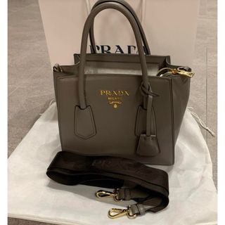 プラダ(PRADA)のPRADA🎀鞄(ハンドバッグ)