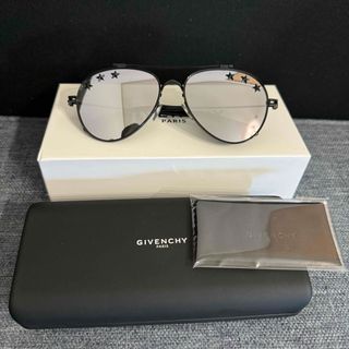 ジバンシィ(GIVENCHY)の新品未使用 GIVENCHY ジバンシー ティアドロップサングラスタッズ  星(サングラス/メガネ)