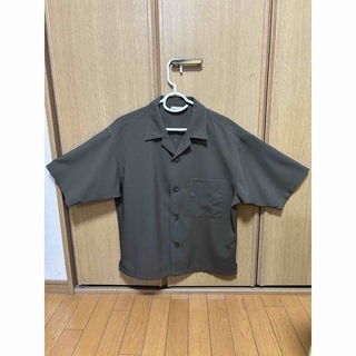 ジーユー(GU)のGU　ドライオープンカラーシャツ　グリーン(Tシャツ/カットソー(半袖/袖なし))