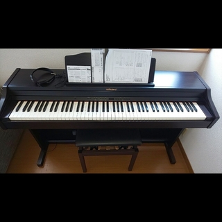 ローランド(Roland)の❰美品❱ ローランド 電子ピアノ RP501R-CR 20年製 ダークブラウン(電子ピアノ)