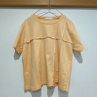 デザインカットソー　半袖Tシャツ　コンパクトTシャツ　韓国ファッション(Tシャツ(半袖/袖なし))