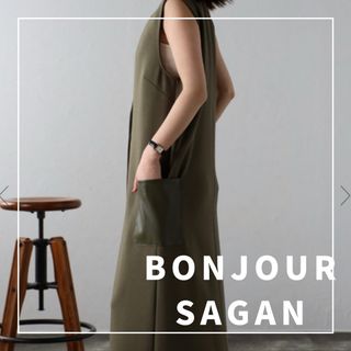 ボンジュールサガン(BONJOUR SAGAN)の"新品・タグ付"フェイクレザーポケットディープVネックロング丈ワンピース(ロングワンピース/マキシワンピース)