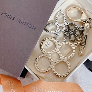 LOUIS VUITTON - 【ルイヴィトン】鑑定済み✨美品 ビジュー サック タパージュ キーホルダー