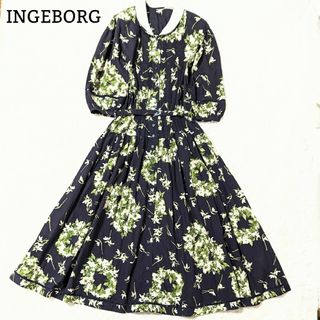 インゲボルグ(INGEBORG)の美品 インゲボルグ マキシ丈ワンピース 花柄 ティアード ベルト付き F 紺×白(ロングワンピース/マキシワンピース)