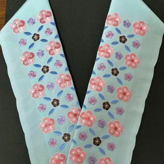 半襟　刺繍衿　和装　洗えるポリエステル(その他)