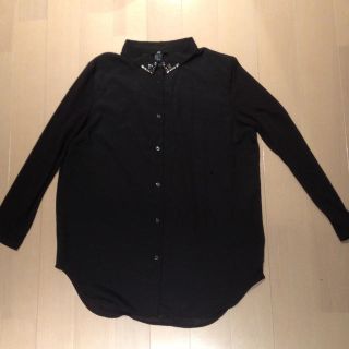 エイチアンドエム(H&M)のH&M ビジュー付きシャツ(シャツ/ブラウス(長袖/七分))