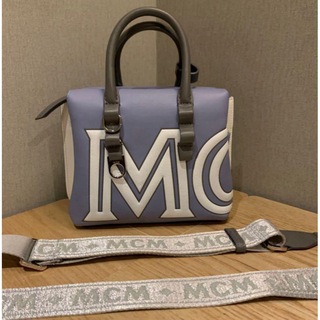 エムシーエム(MCM)の限定セールMCM コントラスト ロゴ ミラトート ミニ ハンドバッグ ショルダー(ハンドバッグ)