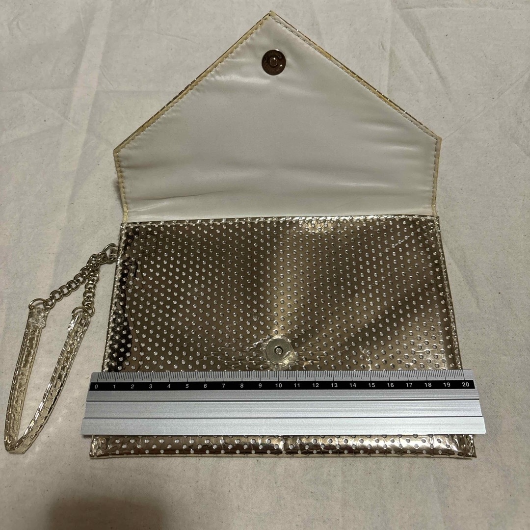 ポーチ　マチナシ レディースのファッション小物(ポーチ)の商品写真