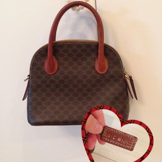 セリーヌ(CELINE)のセリーヌかわいぃ形のバック(o^^o)♡(ハンドバッグ)