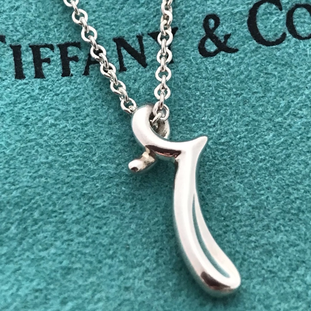 Tiffany & Co. - Tiffanyイニシャルr ネックレス希少の通販 by Tiffany & Co. - Tiffanyイニシャルr ネックレス希少の通販 by