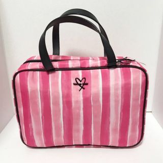 ヴィクトリアズシークレット(Victoria's Secret)の新品 ラスト1点　ヴィクトリアシークレット トラベルポーチ ストライプ柄 ポーチ(その他)