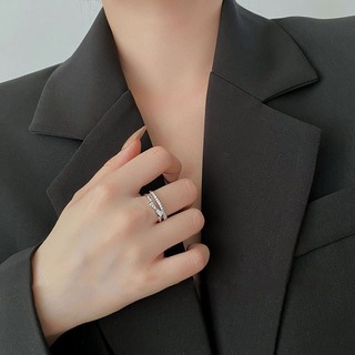 【早い者勝ち】 指輪 ２連 大人女性 シルバー キラキラ 重ね付け フリーサイズ(ピアス)