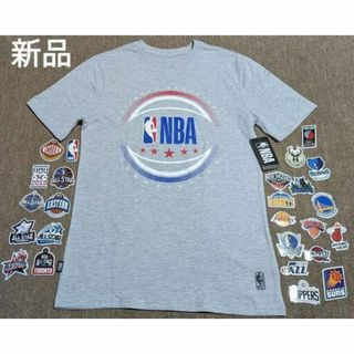 バスケットボール(BASKETBALL（CONVERSE）)の新品 NBA バスケ Tシャツ サイズ S と NBAステッカー25枚付き(Tシャツ/カットソー(半袖/袖なし))