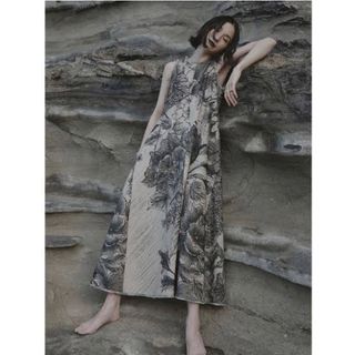 アメリヴィンテージ(Ameri VINTAGE)のKEITAMARUYAMA×AMERI  VOLUME FLARE DRESS(ロングワンピース/マキシワンピース)