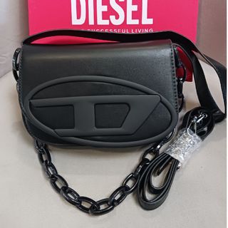 ディーゼル(DIESEL)のディーゼル艶消しDプレート/1DR(ショルダーバッグ)