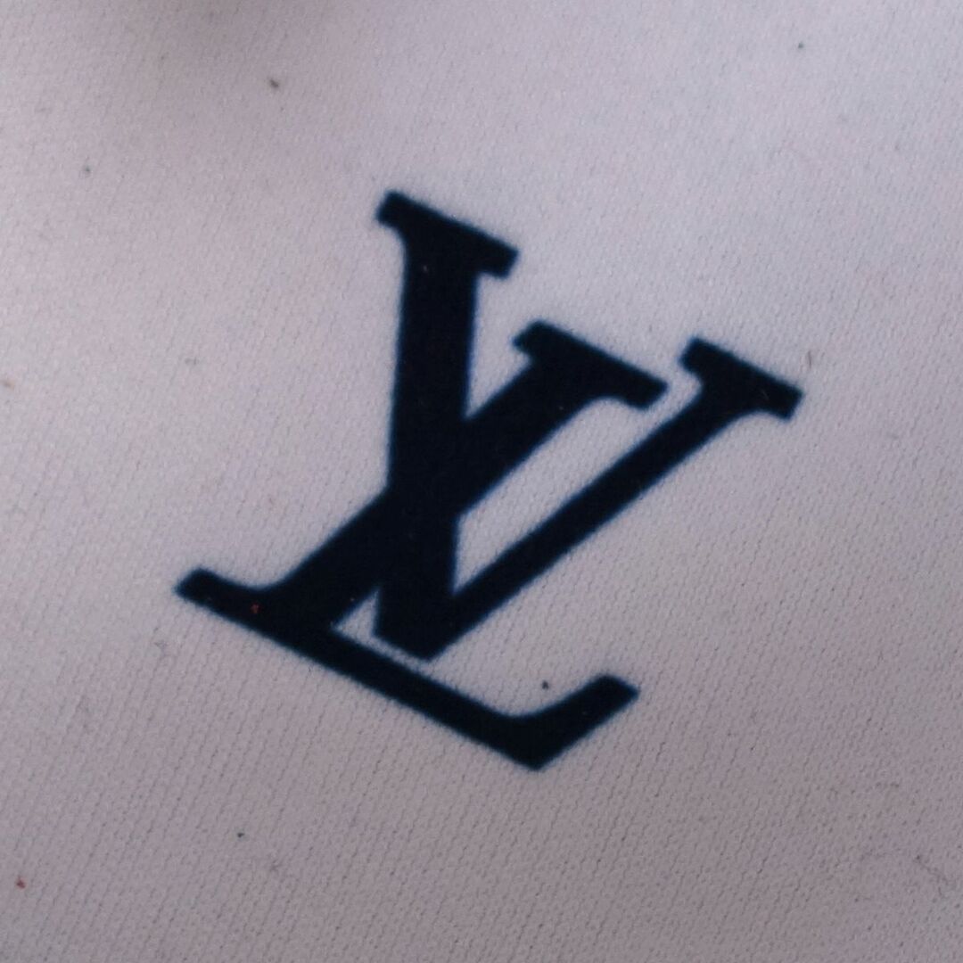 LOUIS VUITTON - 未使用 ルイヴィトン LOUIS VUITTON スニーカー LOUIS VUITTON - 未使用 ルイヴィトン LOUIS VUITTON スニーカー