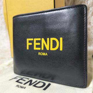 フェンディ(FENDI)の付属品完備 FENDI フェンディ 二つ折り 折り財布 財布 ロゴ ブラック(折り財布)