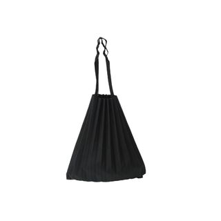 イッセイミヤケ(ISSEY MIYAKE)のme ISSEY MIYAKE イッセイミヤケ トートバッグ TRUNK PLEATS BAG 12 ブラック 美品 中古 42760(トートバッグ)