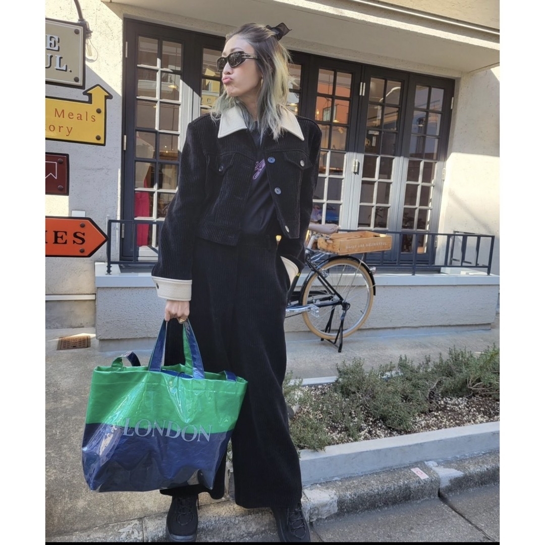 THE WEEKEND HOTEL 山田優コラボバッグの通販 by Em|ラクマ THE WEEKEND HOTEL 山田優コラボバッグの通販 by Em|ラクマ