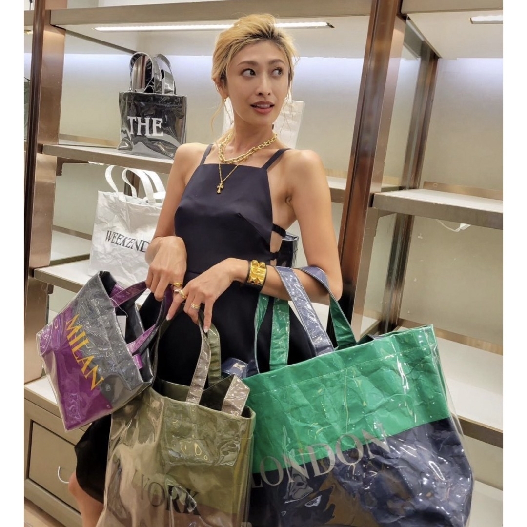 THE WEEKEND HOTEL 山田優コラボバッグの通販 by Em|ラクマ THE WEEKEND HOTEL 山田優コラボバッグの通販 by Em|ラクマ