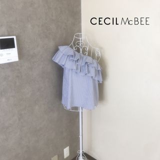 セシルマクビー(CECIL McBEE)のセシルマクビー♡1度着用　ワンショルダー　ブラウス(シャツ/ブラウス(半袖/袖なし))