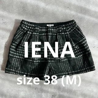 イエナ(IENA)の美品 IENA イエナ 千鳥格子柄 ウール ショート パンツ 38 (M) 白黒(ショートパンツ)