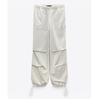 ザラ(ZARA)の【新品タグ付】 ZARA ザラ　サテンパラシュートパンツ XS(カジュアルパンツ)