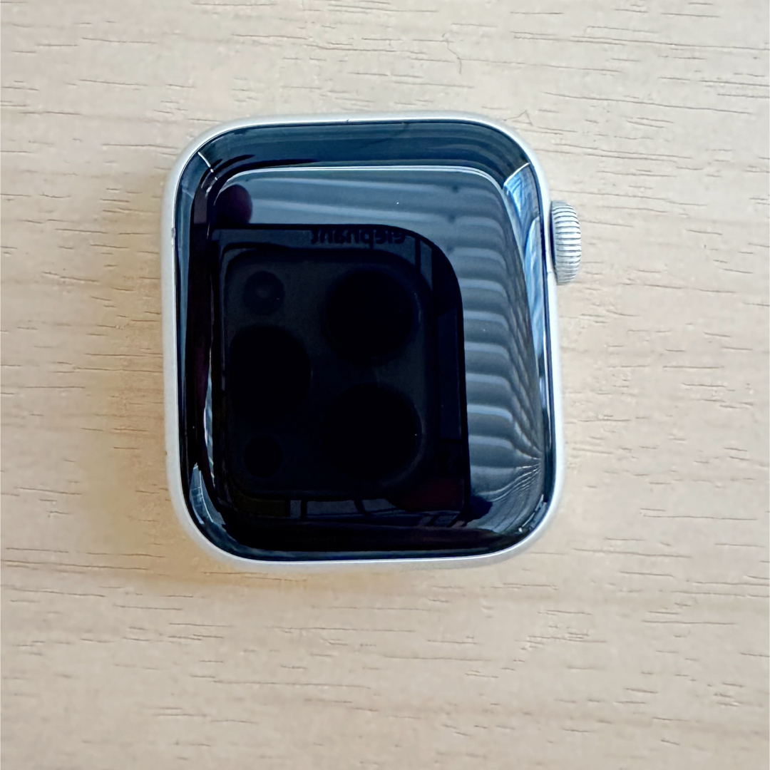 W645 Apple Watch SE 40mm Nike GPSモデル W645 Apple Watch SE 40mm Nike GPSモデル