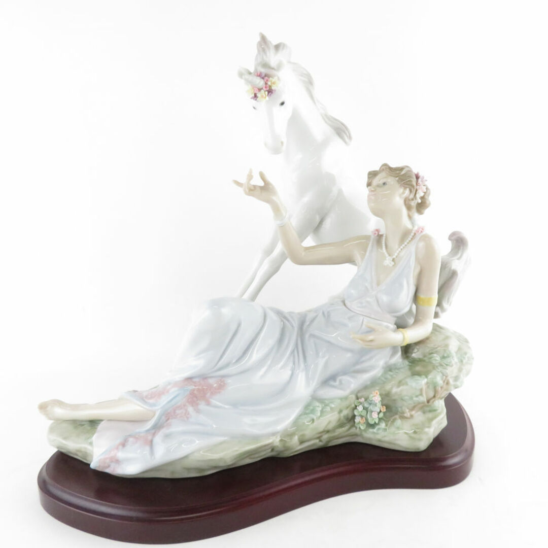 LLADRO/リヤドロ 持ち替える 05487 陶器人形 少女 アンティーク LLADRO/リヤドロ 持ち替える 05487 陶器人形 少女 アンティーク