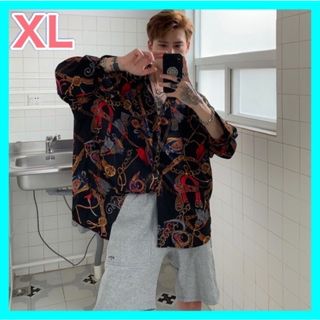 男性レトロシフォンシャツ　ゆったり韓国版　黒×赤　XL　個性的なチェーンプリント(シャツ)