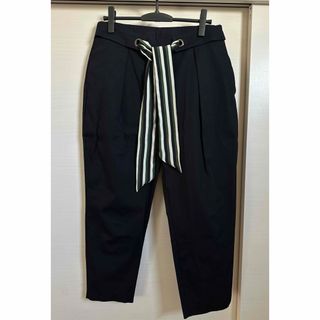 ザラ(ZARA)の2035 ZARA ボーダーリボンベルト　タックパンツ　ネイビー　L(カジュアルパンツ)