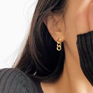 ピアス(ピアス)