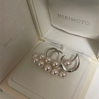 ミキモト(MIKIMOTO)の【美品】珍しい大玉❣️ミキモトあこやパールブローチ8.5mmk18(ブローチ/コサージュ)