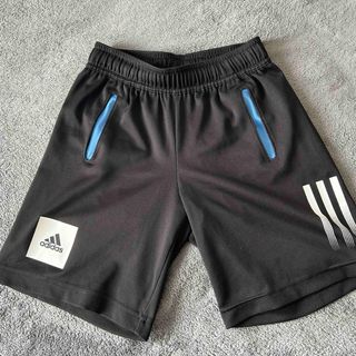 アディダス(adidas)のアディダス　140 ショートパンツ 速乾 黒(パンツ/スパッツ)