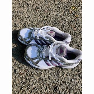 adidas ランニング　シューズ　23.5(スニーカー)