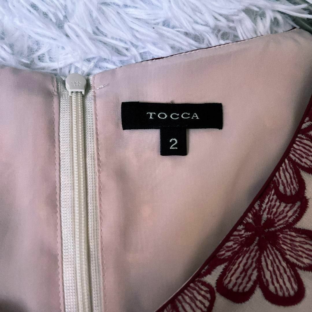 美品☆トッカ ワンピース Aライン 総刺繍 総柄 和柄 タック 美品☆トッカ ワンピース Aライン 総刺繍 総柄 和柄 タック