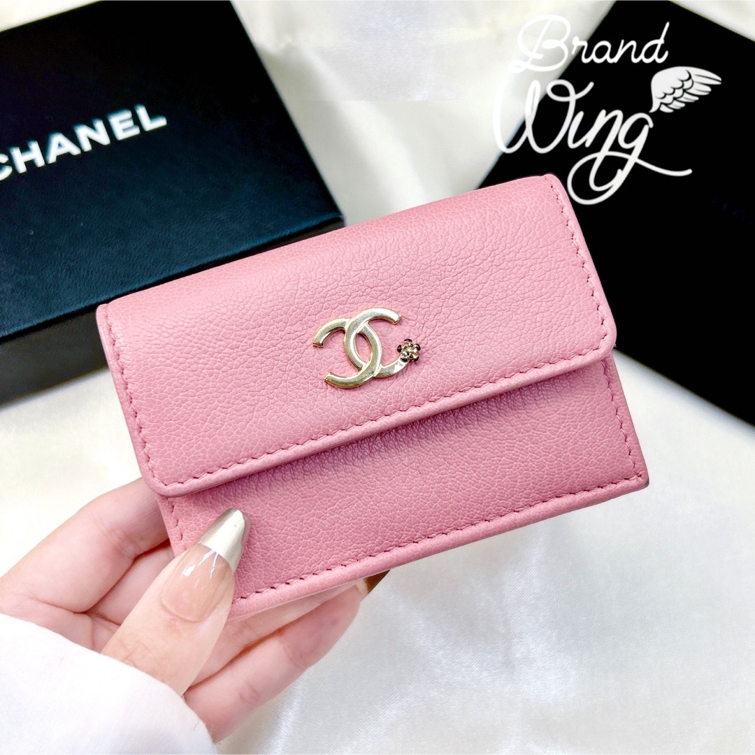 CHANEL - CHANEL 財布 三つ折り ピンク ミニ財布 【未使用に近い CHANEL - CHANEL 財布 三つ折り ピンク ミニ財布 【未使用に近い