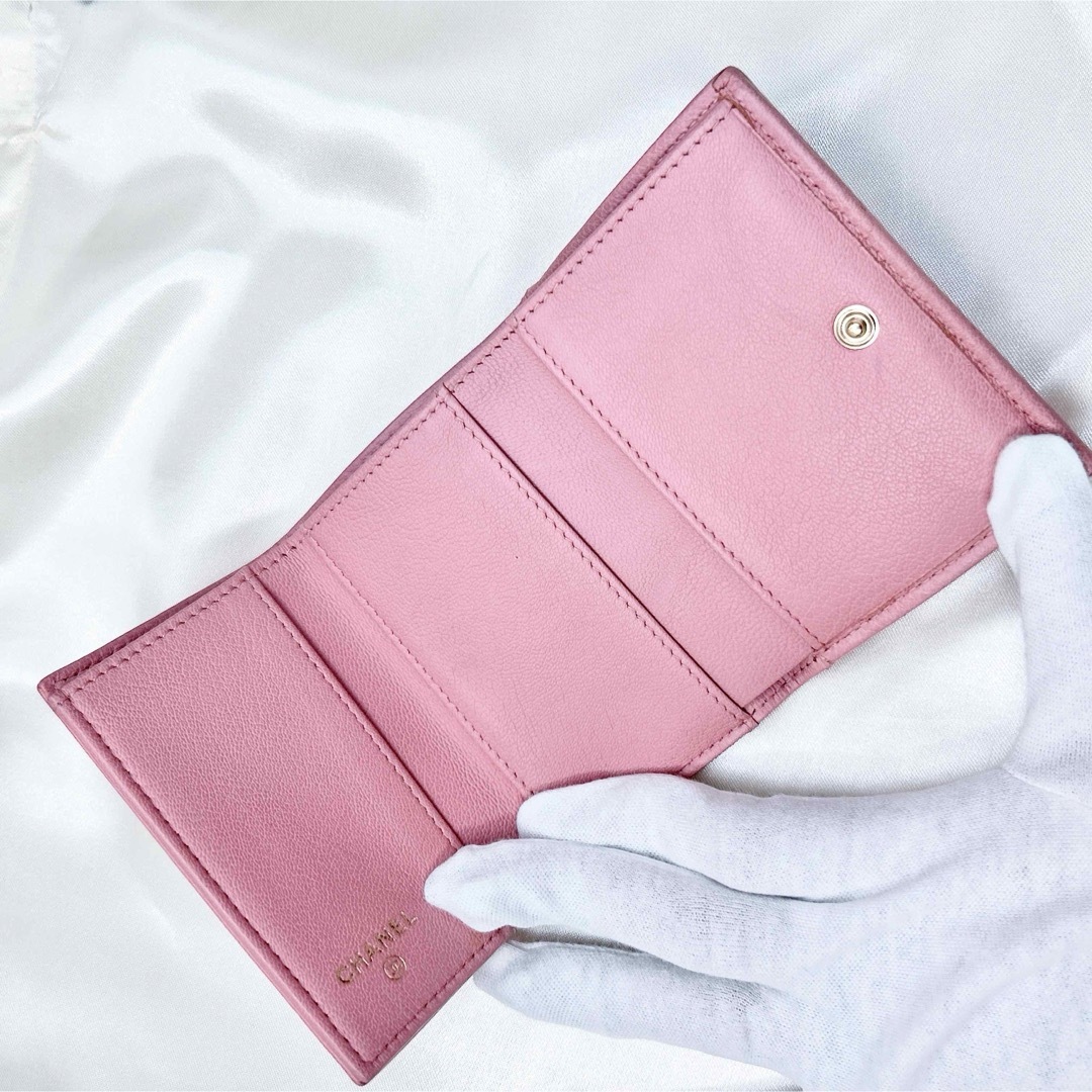 CHANEL ホットピンクミニ財布♡未使用 - 小物 CHANEL ホットピンクミニ財布♡未使用 - 小物
