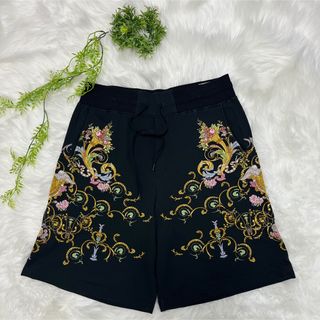 VERSACE(ショートパンツ)のフリマアイテム一覧 VERSACE(ショートパンツ)のフリマアイテム一覧