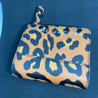 MARC JACOBS - MARC JACOBS レオパード柄ミニ財布 2つ折り