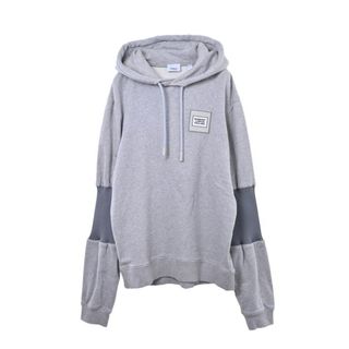 BURBERRY(パーカー ・ グレー/灰色系)のフリマアイテム一覧 BURBERRY(パーカー ・ グレー/灰色系)のフリマアイテム一覧
