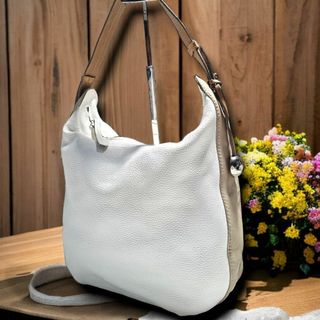 フルラ(Furla)の美品✩フルラ シエンナ ショルダーバッグ レザー ワンショルダー 肩掛け シボ(ショルダーバッグ)