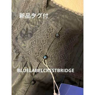 ブルーレーベルクレストブリッジ(BLUE LABEL CRESTBRIDGE)の新品タグ付★ブルーレーベル クレストブリッジ ネイビー ブラウス　38(シャツ/ブラウス(半袖/袖なし))