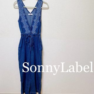 アーバンリサーチサニーレーベル(URBAN RESEARCH SONNY LABEL)のURBAN RESEARCH Sonny Label クロス刺繍デニムサロペット(サロペット/オーバーオール)