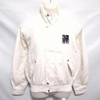 フィラ(FILA)の【中古】 【送料無料】 古着 メンズS FILA/フィラ 中綿 ウインドブレーカージャケット フルジップ ボタン スポーツ カジュアル ホワイト JNX3359(その他)