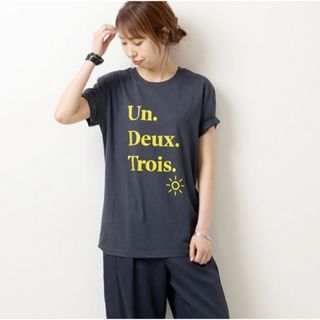 スピックアンドスパン(Spick & Span)の美品★Spick＆Span Les Petits BasicsロゴTシャツ(Tシャツ(半袖/袖なし))