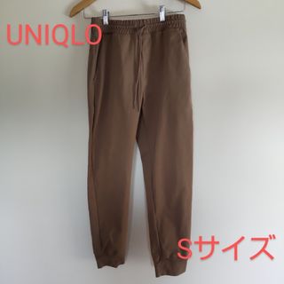 ユニクロ(UNIQLO)のUNIQLO ジョガーパンツ カーキ Sサイズ レデース ストレッチ(カジュアルパンツ)